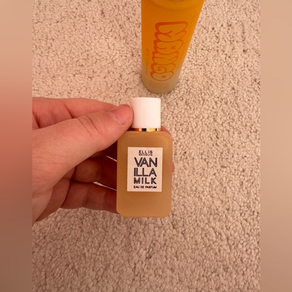 Ellis Brooklyn Mango Milkshake Hair and Body Mist + Vanilla Milk Bundle - Picture 4 of 5